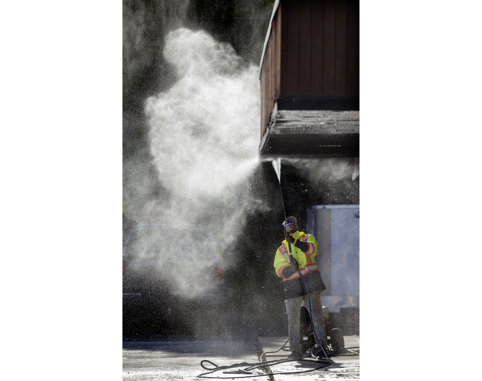 191009-newslocal-pressurewashingcopy 01.jpg